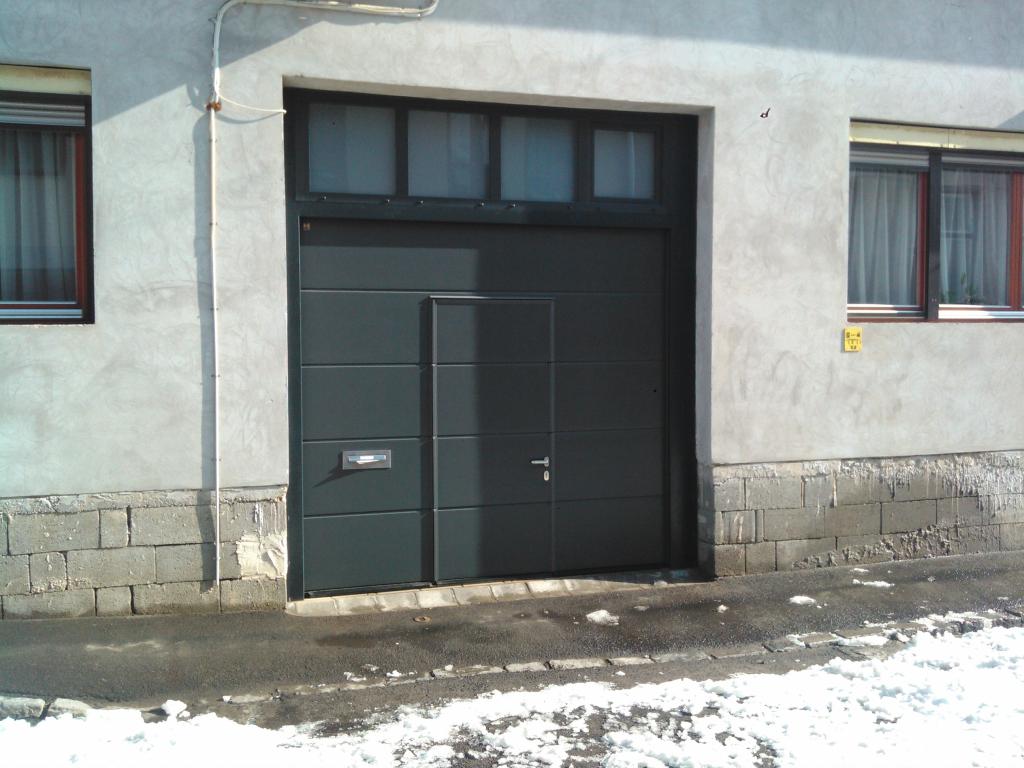 termekek/102/RM_Kapu_Hormann_legy_egyedi_szemely_7_antracit.jpg